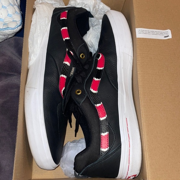 Men’s Vans in Good Condition - Picture 1 of 3